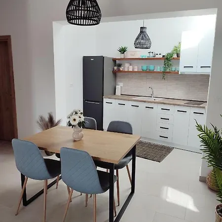 Kalokairini Avra Διαμέρισμα *