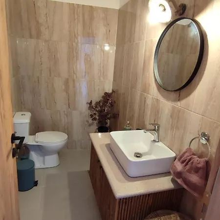 Kalokairini Avra Apartment *